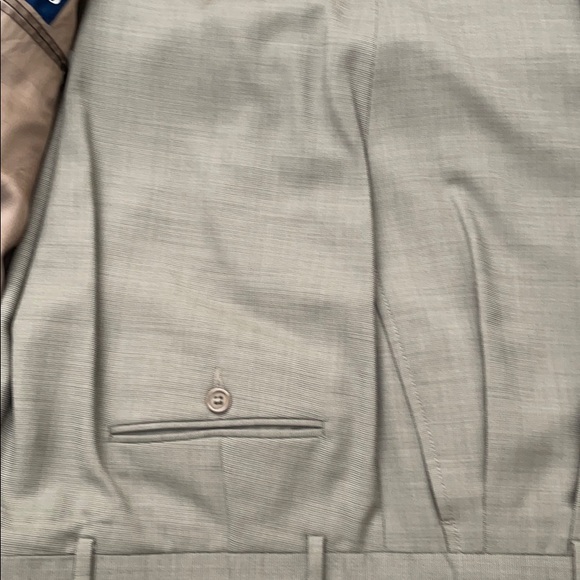 Suit - Picture 2 of 5